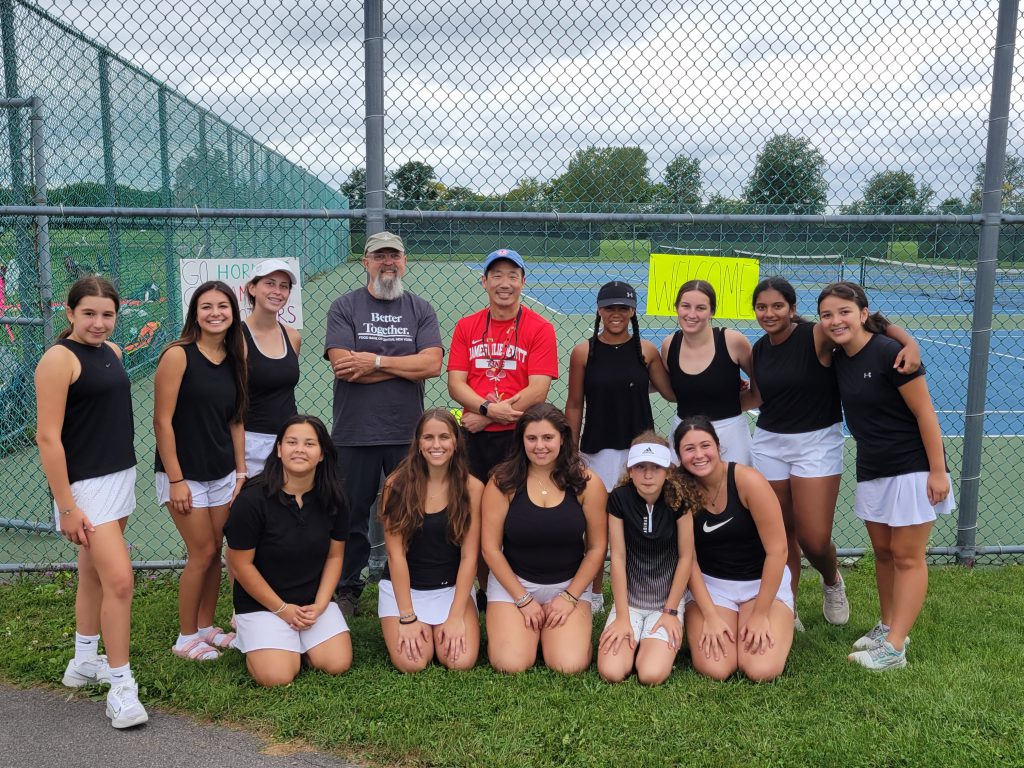 Photo of 2023 J-D Varsity Girls Tennis team. 