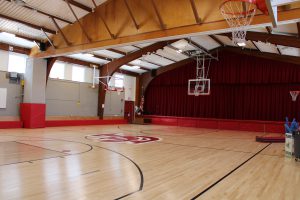 Photo of Jamesville Elementary School gym. 